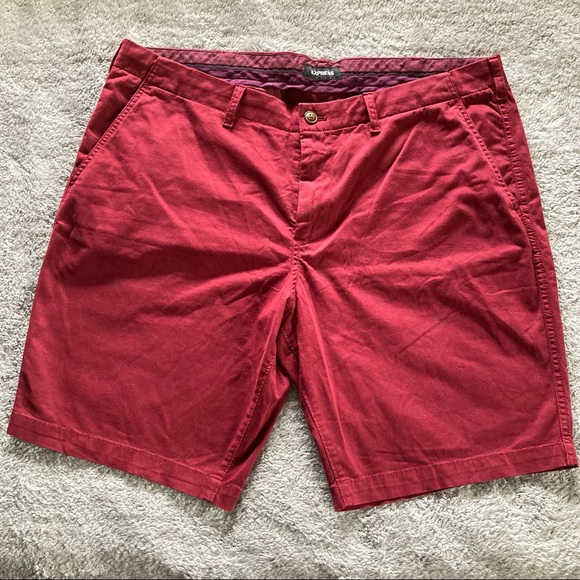 Express Other - Express Mens Classic At The Knee Burgundy Stretch Shorts size 38